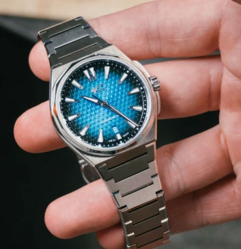 Christopher Ward Twelve
